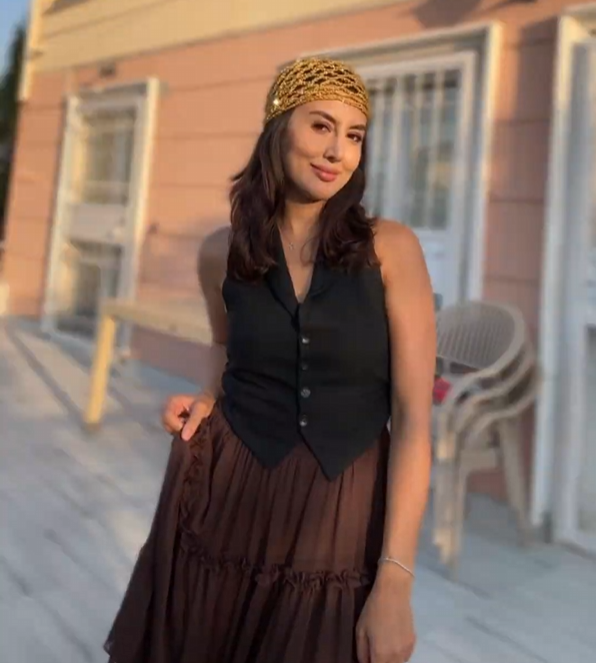 Sadece İplik ve Tığla Kendi Şık Saç Aksesuarınızı Yaratın!