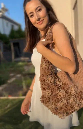 Sensy Raffia İpliğiyle Güzel Çiçekli Bir Çanta Nasıl Yapılır