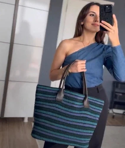 Çok Renkli Bir Tote Çanta Nasıl Örülür